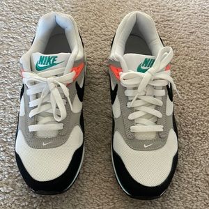 Nike Women’s Size 9